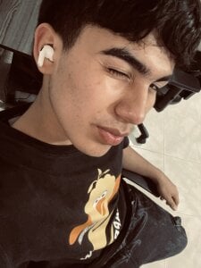 Juanessboy_ Public Pic 4