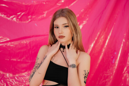 ScarletBlackwood Public Pic 4