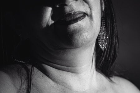 Savvanahh Black and white background 😈💋  2. fénykép