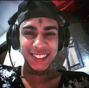 Public de FRANK_DAVIS2_  4 Imagens