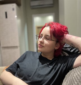 TheaMacrae Public Pic