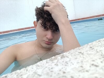 Nathan_Bluee New pool time Pic 7