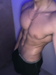 Thomas_walker14: Public ( 3 фото)