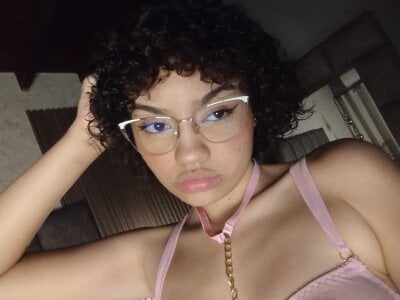 chloe_cortez Public Pic