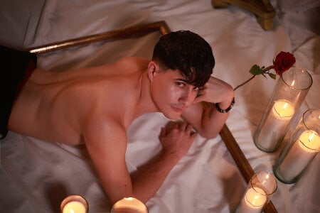 bro_friends I'm not cupid, but I have the arrow 🥵❤ Pic 8