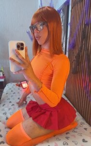 Hello Velma de AndyBlake_  5 Imagens