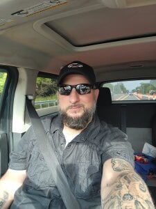 Lonelycowboy84 Public รูป  3