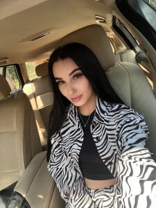 Lada_Dark 📸 Just Me Hình 6