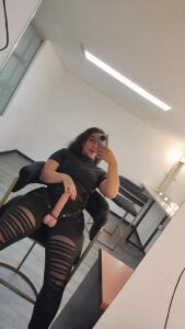 Carolina_Arias Don't follow me for pleasure... do it because you can't resist anymore. Pic 2