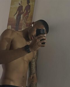 jackmacson Public টি ছবি