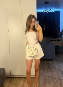 Kiara_miu Public Pic 2