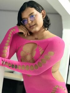 xkaty_grey LOOK PINK Pic 3