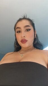 Carolina_Arias Your attention is mine, at least for now Pic 3