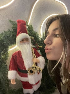 NilaBartkus Prep for Christmas🎄❄️ Pic