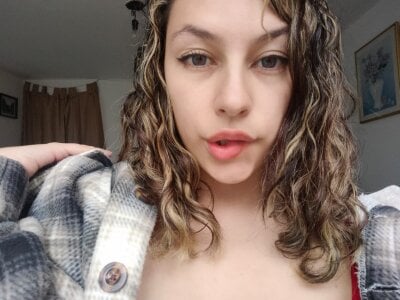 AlanaDesire Candy 🍭 Pic 2