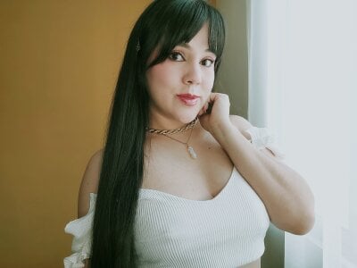 Ariane_Elisse_ Public Pic