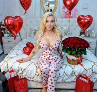 HottieSweetBritneyHappy Valentines Day Bild 3