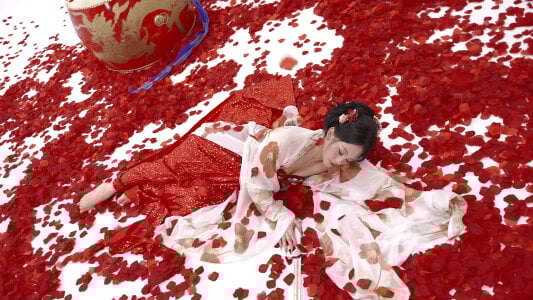 Shining-Elle Elle Pic 6