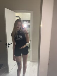 Kelly__White Public Hình 4