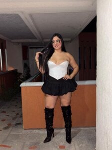 isa_bellaax 𝑬𝒏𝒅 𝒐𝒇 𝒚𝒆𝒂𝒓 𝒐𝒖𝒕𝒇𝒊𝒕 💋 Pic 4