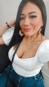 Abriljoness White day Pic 2