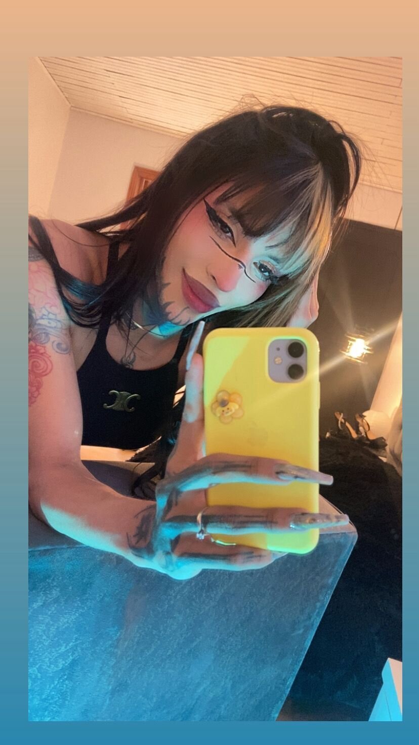 anne_parker Trending Pic 802