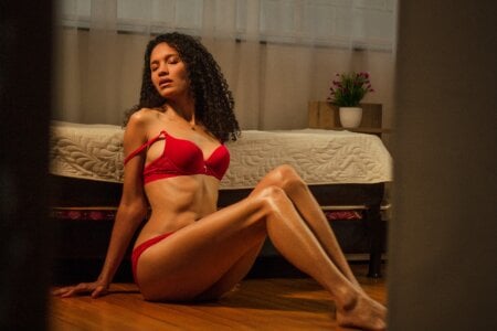 Jazlin_ Public Pic 4