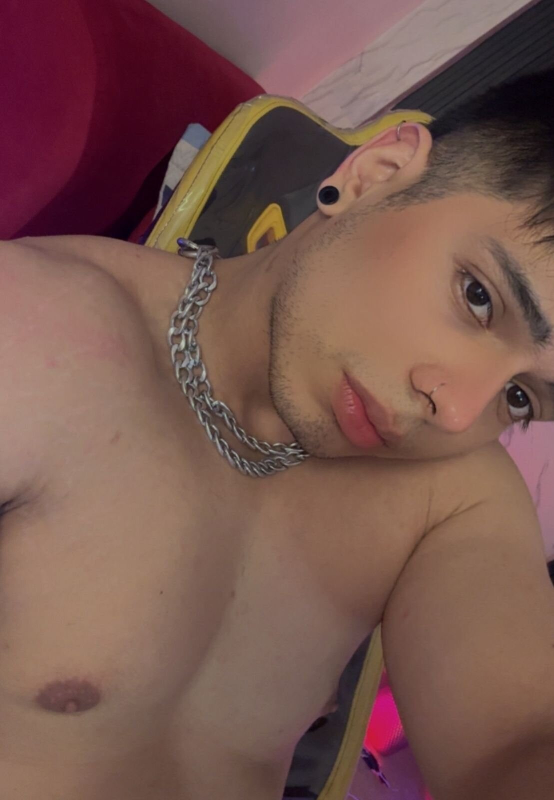 xKevyn Poză populară 5340