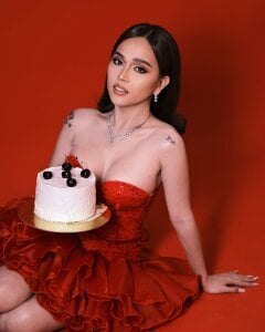 _SashaBoo Lady in Red🍷 Foto 8