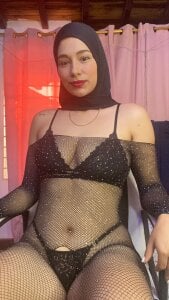 You are all that I want 😈 de ShanaJamil  3 Imagens