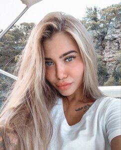 Join AmyDenise Live Sex Chat - Profiles, Reviews, & Porn