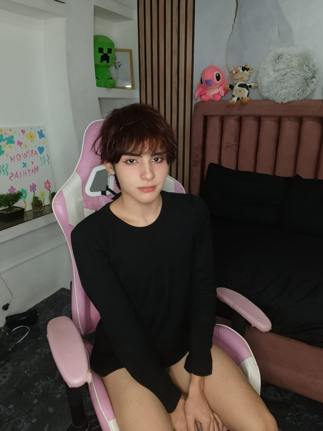 MathiasGreen_ Gambar Trending 9335