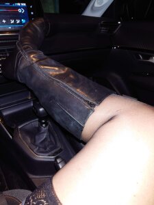 wicki_von_trannyston