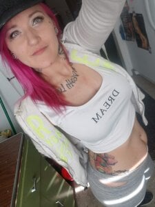 Candalicious Public Pic 4