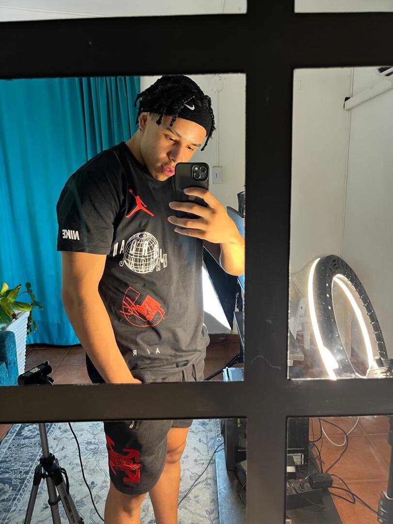 Adrian_Volt Aktuellstes Foto 4446