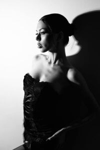 LeyaFoxhall Public 사진