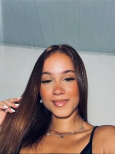 live de GracieDegeorge  2 Imagens