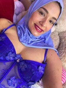 The smile is mine, but the reason is you. 🥰🤭 de ShanaJamil  2 Imagens