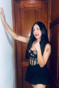 Sexy_cloe_outdoors Public Billede 4