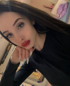 HarriettDivito Public Kuva 3