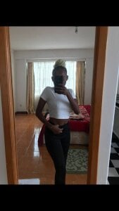 Lil-shawrie Public Pic
