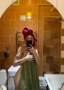 HotBaby666 One night after a shower Pic 3