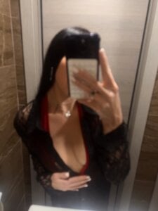 MissDeepVelur: Public ( 4 фото)