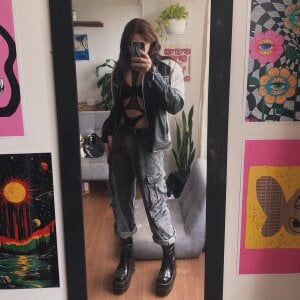 Loona_s Public Pic 3