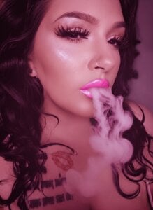 Jinyxx3 Smoke with me bae? 🚬🥦🍭 Foto 3