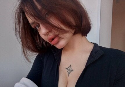 LuciaBanga Public Pic 5