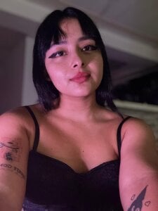 :) de KimVelezz  4 Imagens