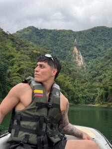 _joansoto 🌳 Pic 5