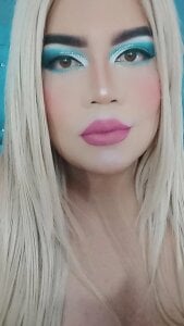 Brenda_Hotkis barby Pic 2