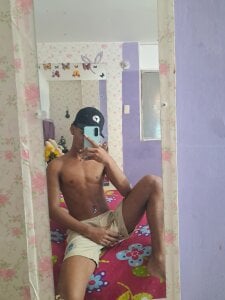 Fuckboy 😈🗡️ de Santy_bigcock_01  3 photos